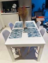 Extendable Dining Set with 4-Chairs