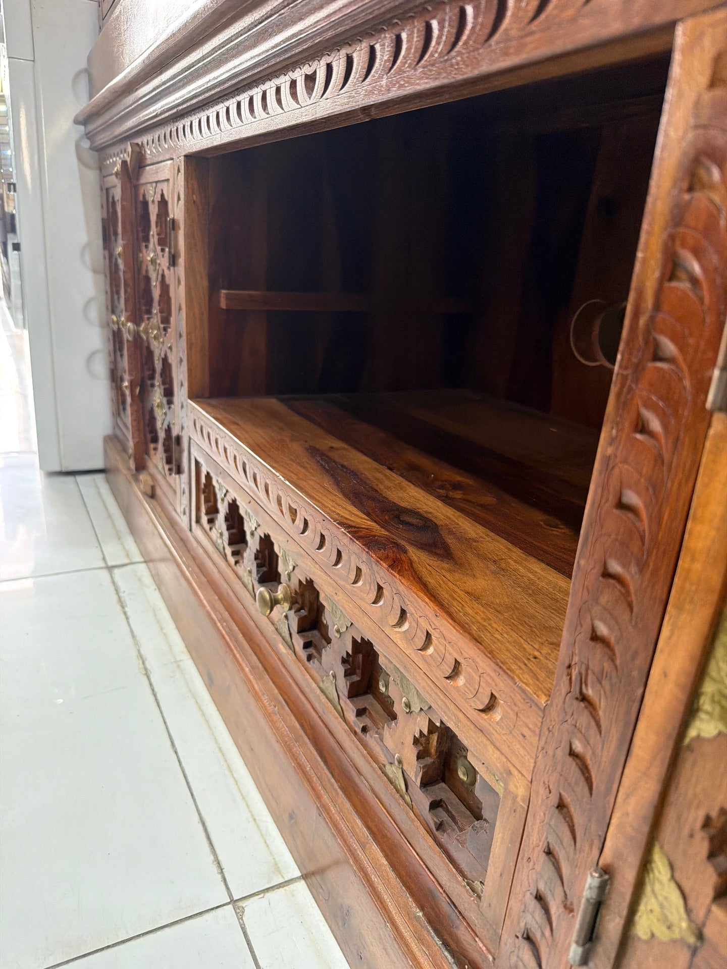 Sheesham Wooden TV Unit
