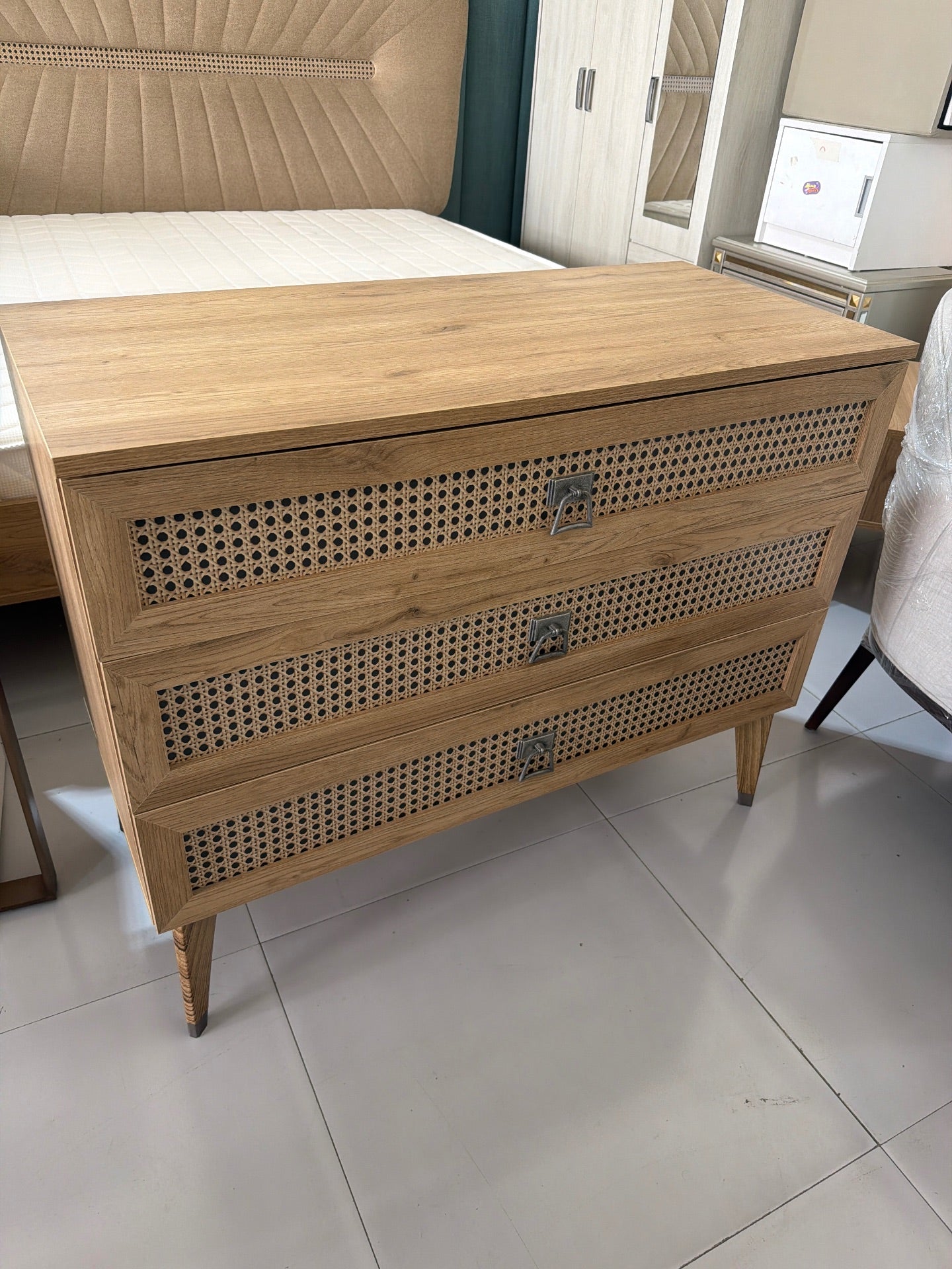 Home Centre Bedroom Set with Set of Nightstands and Dressor with Mirror