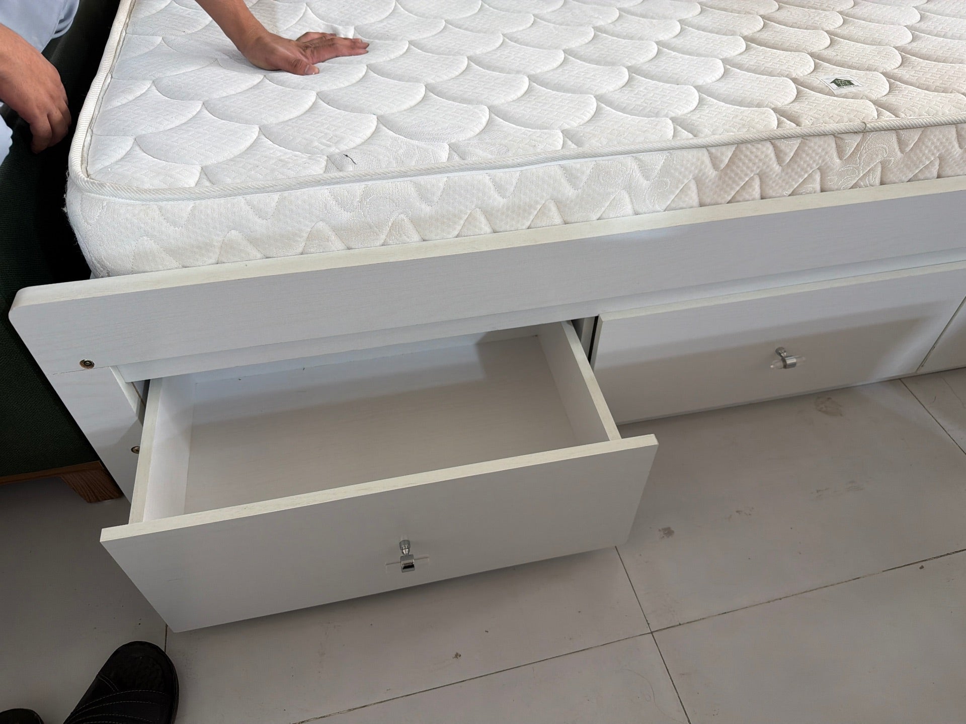 Home Centre Bedroom Set