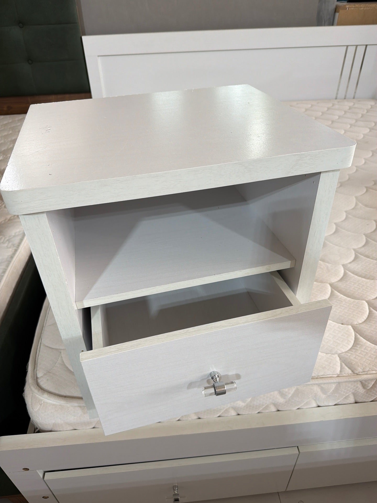 Home Centre Bedroom Set