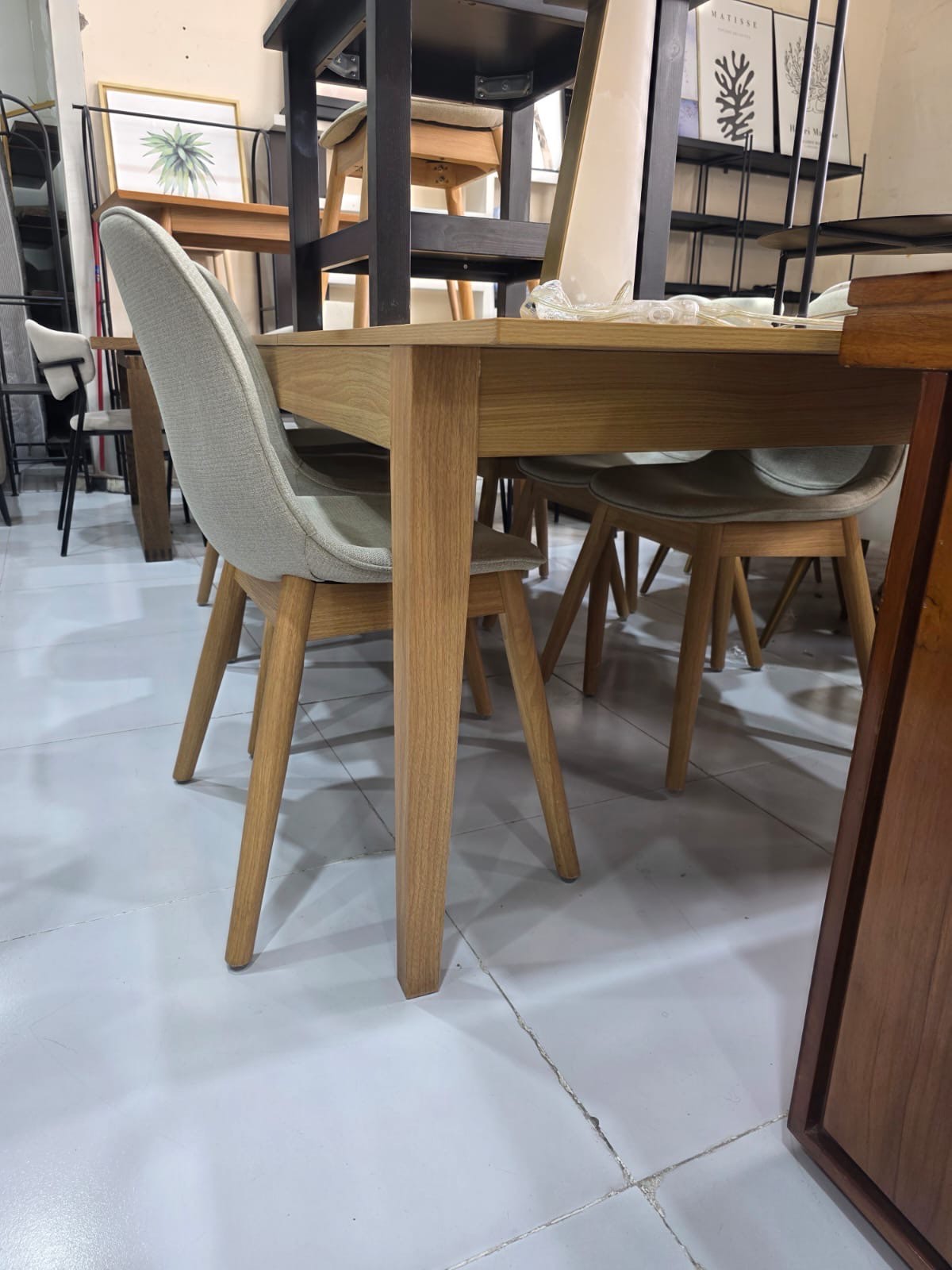 2XL Furniture & Home Decor 8-Seater Dining Table and Chairs Set - Gently Used