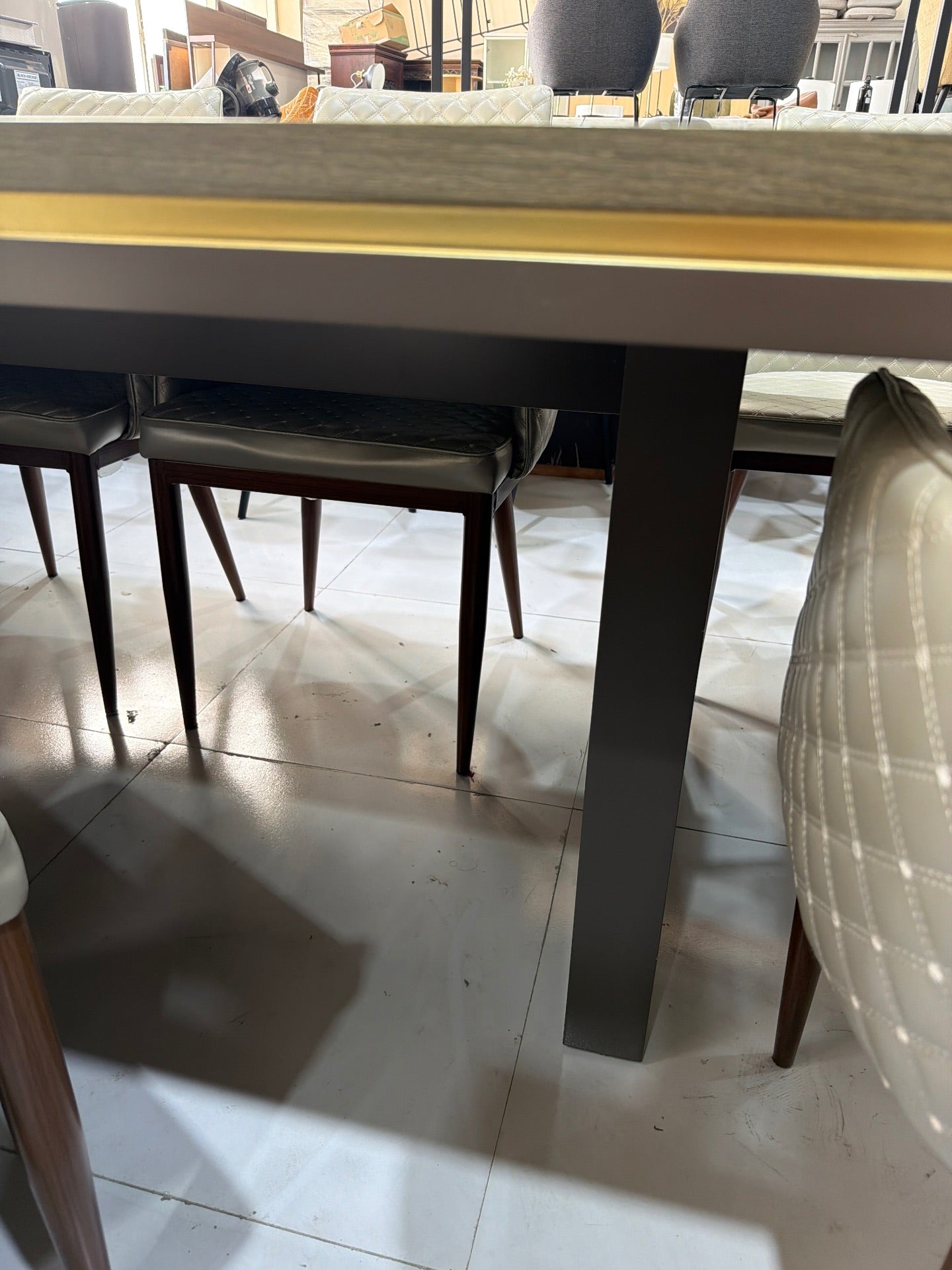 2XL Furniture & Home Decor 2XL Furniture 8-Seater Dining Set - Gently Used