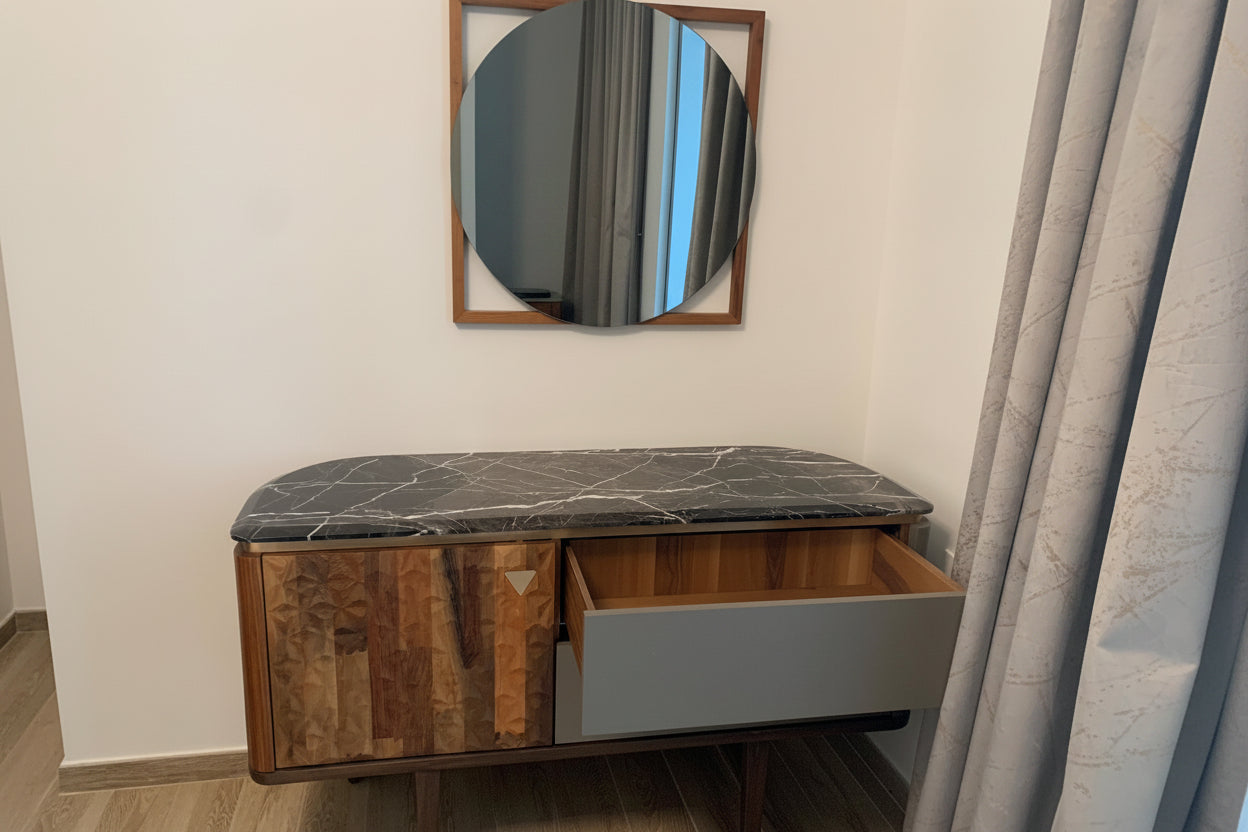 Ebarza Bedroom Set with Set of Nightstands and Dresser with Mirror