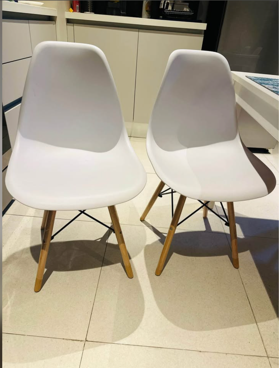 Extendable Dining Set with 4-Chairs